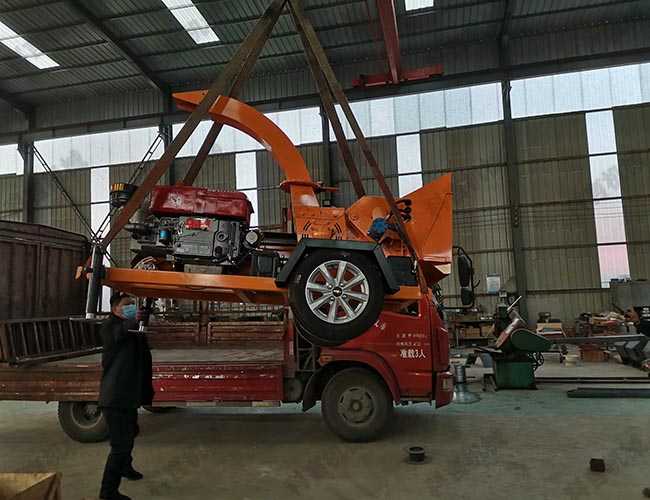600型樹枝粉碎機(jī)裝車發(fā)北京
